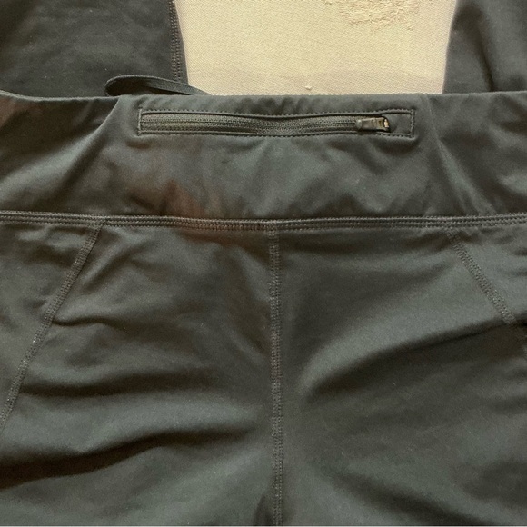 NIKE DRI-FIT Women’s Black Leggings with Moisture-Wicking Fabric Sz M - Picture 5 of 13